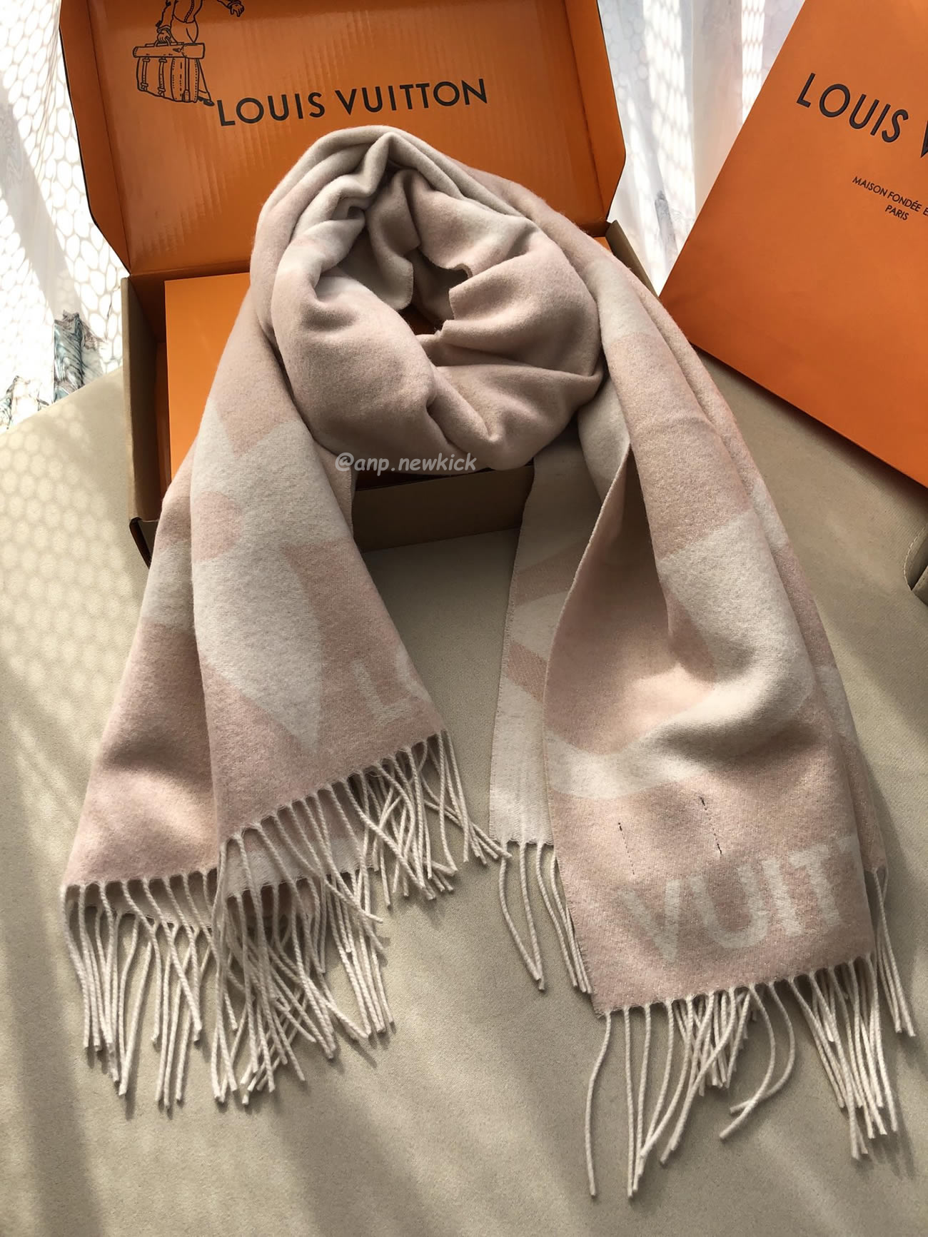 Louis Vuitton Lv Reykjavik Scarf 75x185cm (3) - newkick.vip